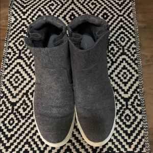 Kenneth Cole High Top Sneakers